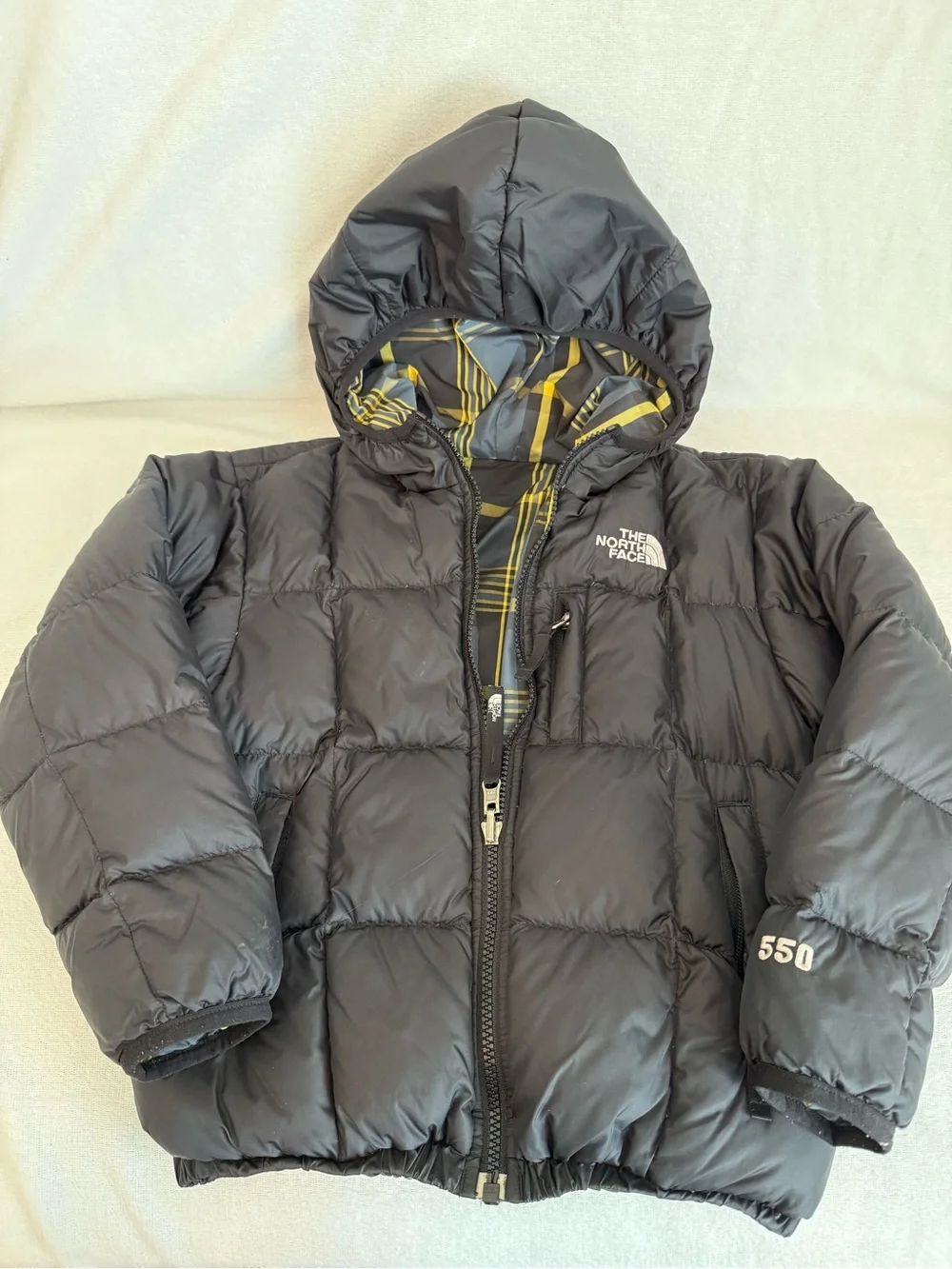 The North Face Kids XS 6 Reversible 550 Black Down Puffer Jacket with Logo Tag